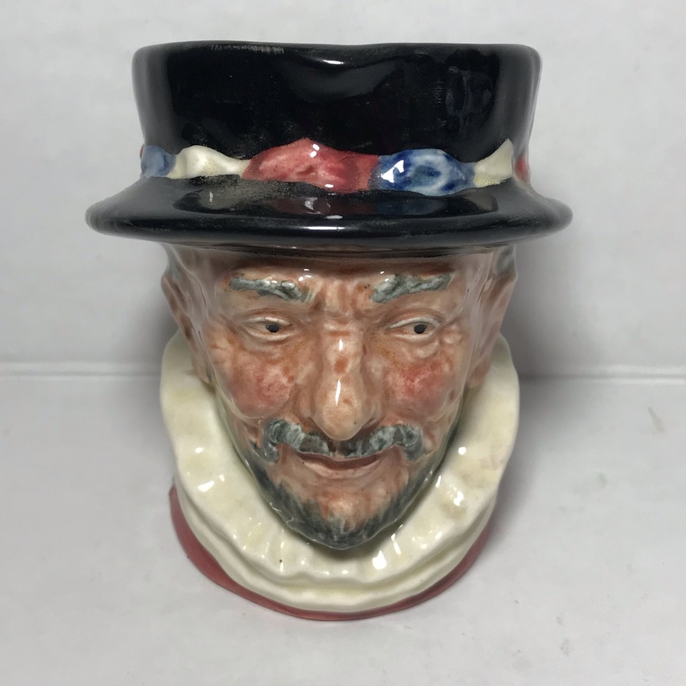 1946 Large Royal Doulton Beefeater Toby Jug
